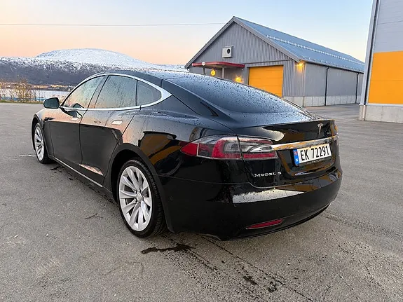 Tesla Model S 2018 photo 3