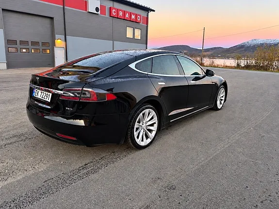 Tesla Model S 2018 photo 5