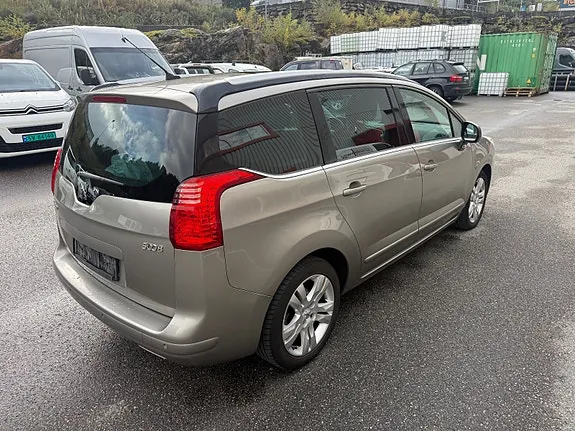 Peugeot 5008 2012 photo 5