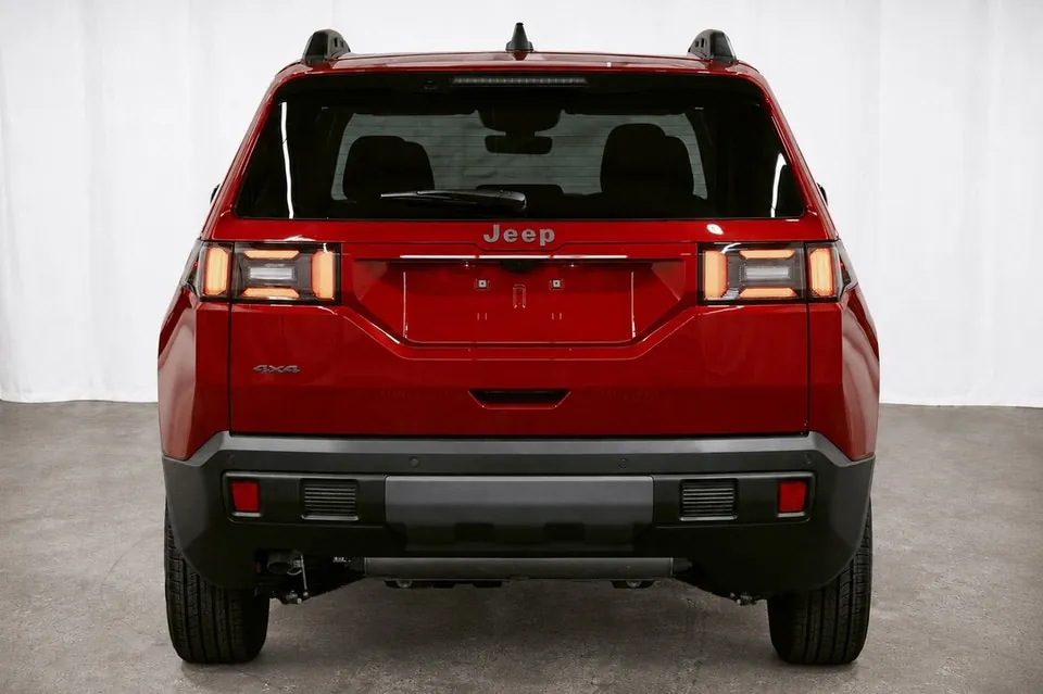 Jeep Cherokee 2026 photo 5