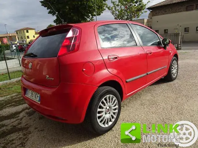 Fiat Grande Punto 2010 photo 5