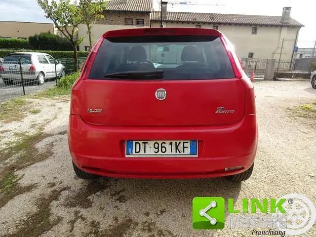 Fiat Grande Punto 2010 photo 4