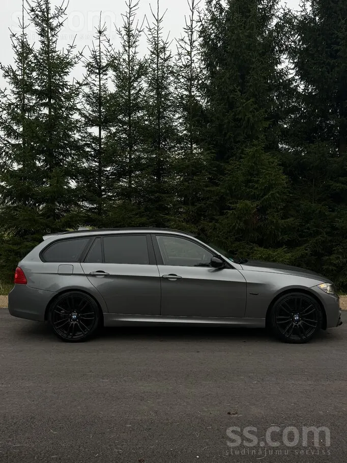 BMW 320 2012 photo 4