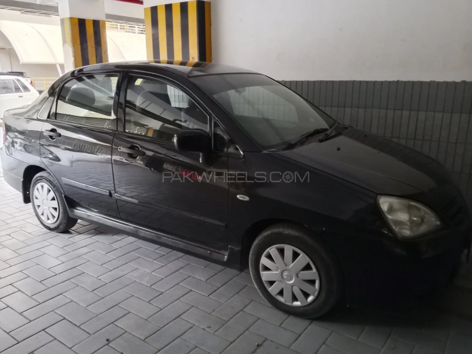 Suzuki Liana