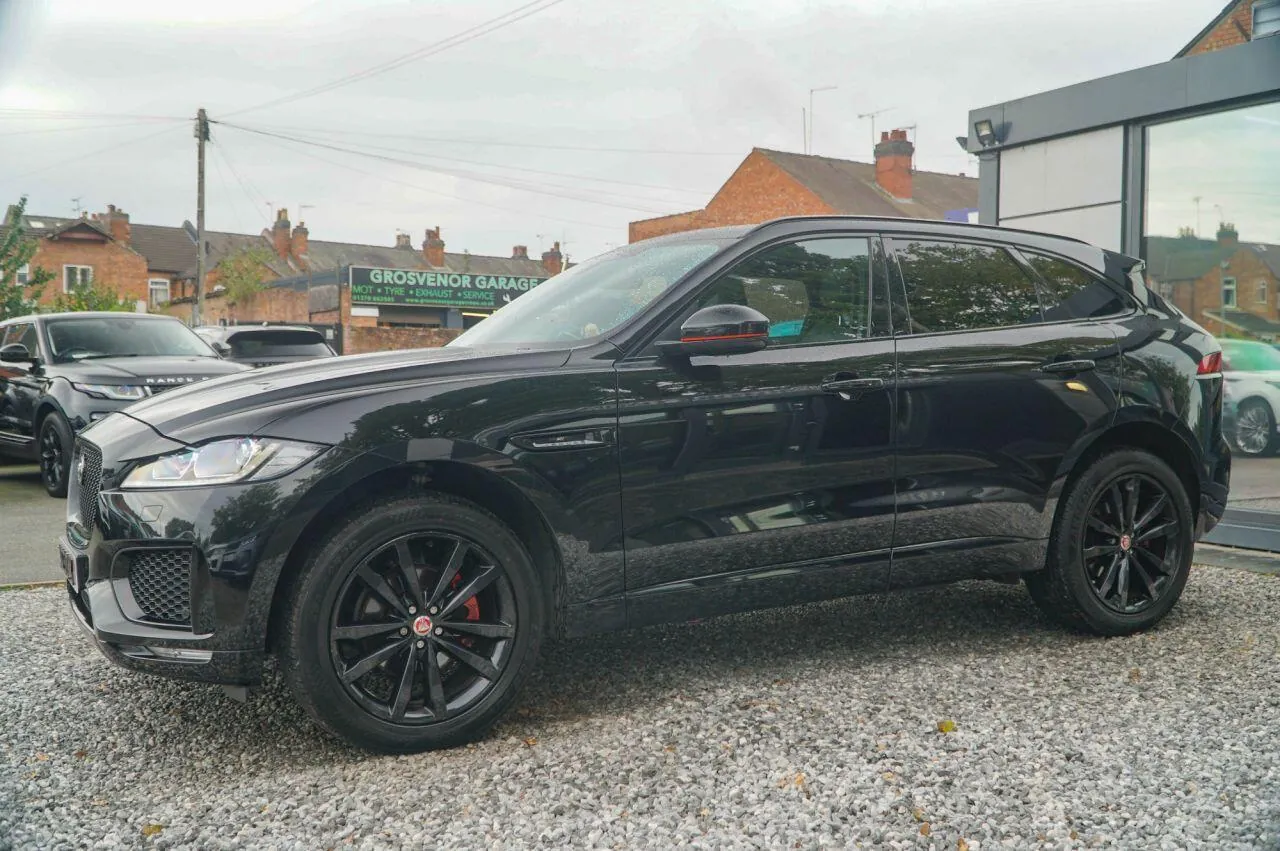 Jaguar F-Pace 2019 photo 3