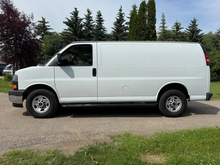 GMC Savana 2019 photo 5