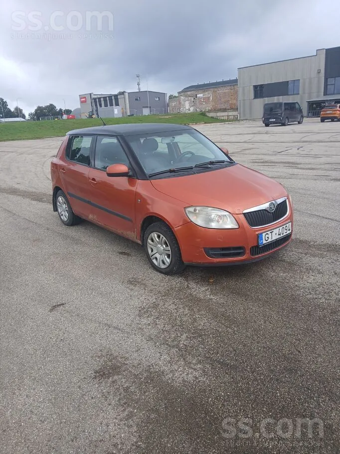 Skoda Fabia 2007 photo 2