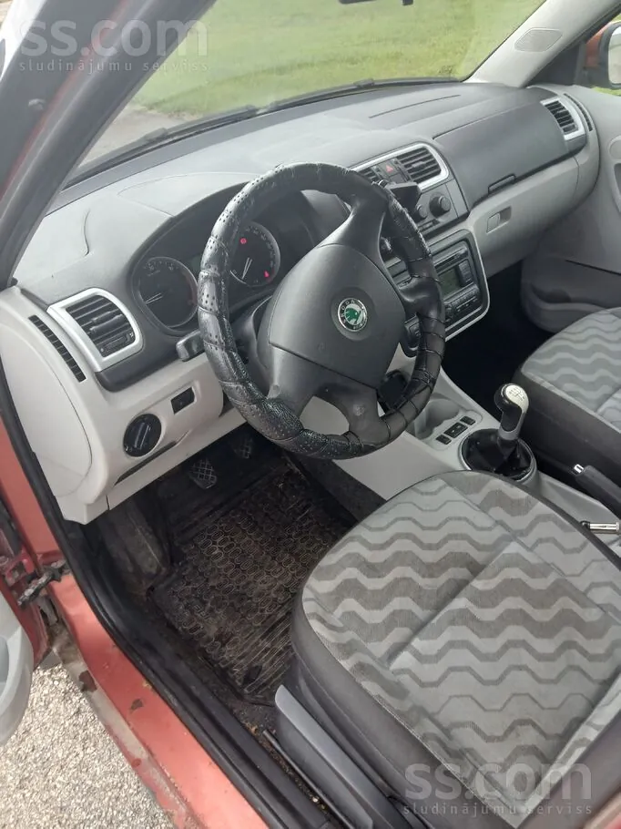 Skoda Fabia 2007 photo 5