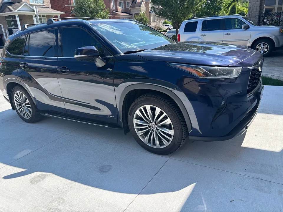 Toyota Highlander 2022 photo 3