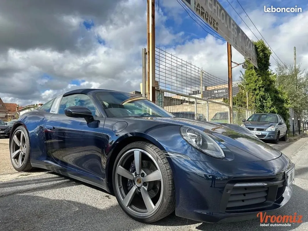 Porsche 911 2020 photo 2
