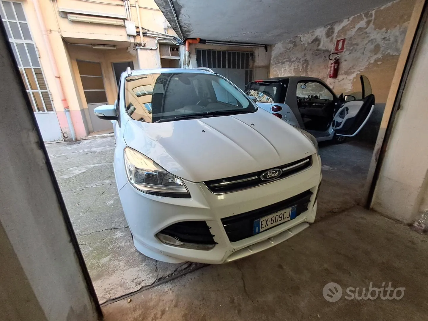 Ford Kuga 2014 photo 2
