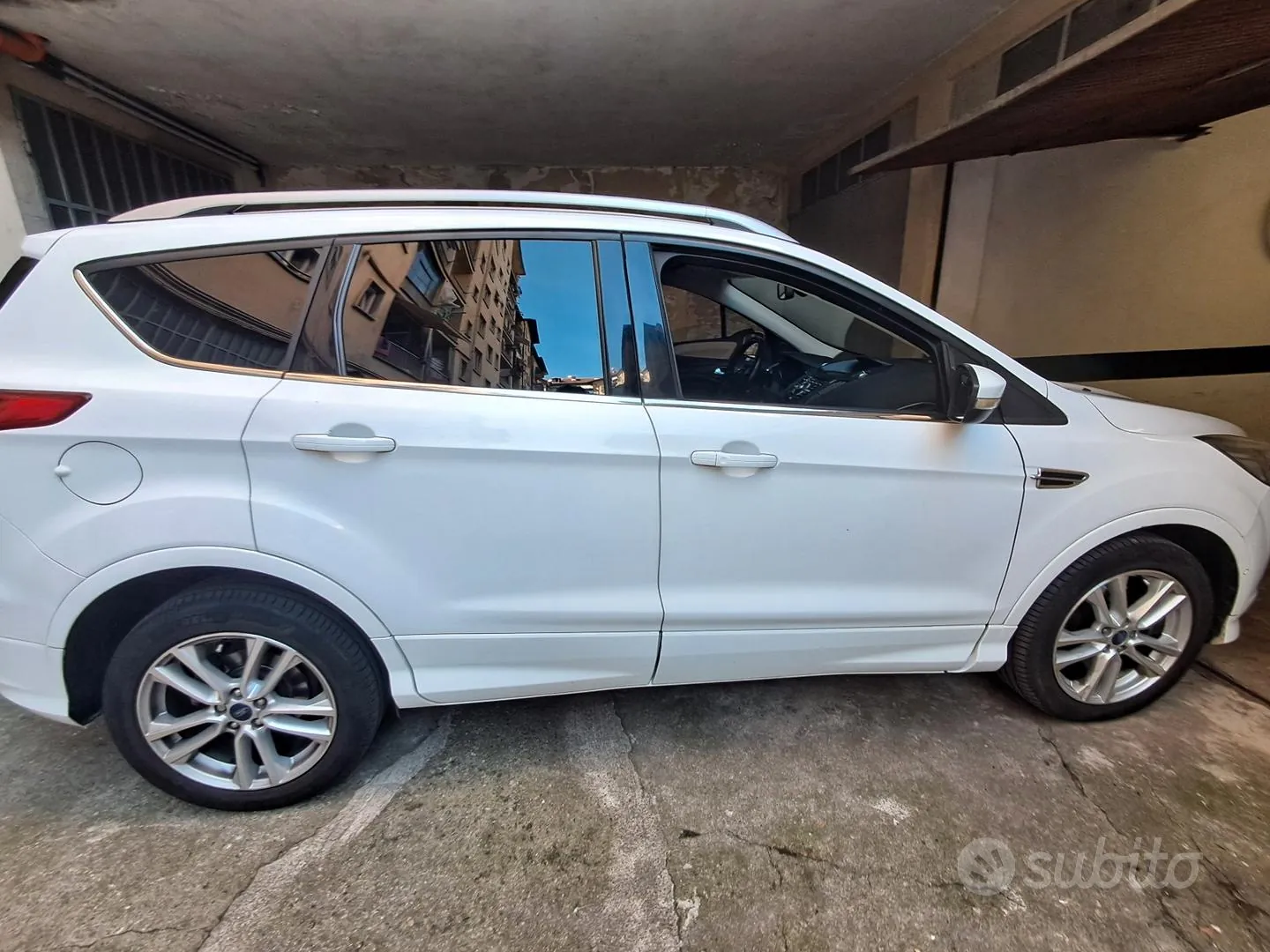 Ford Kuga 2014 photo 4