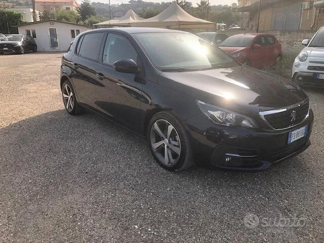 Peugeot 308 2018 photo 3
