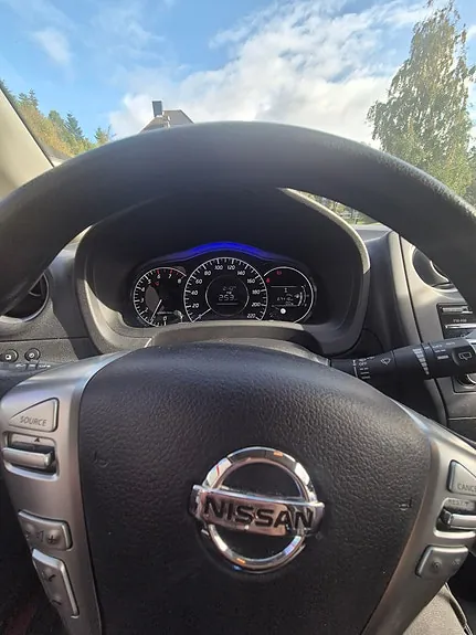 Nissan Note 2016 photo 2