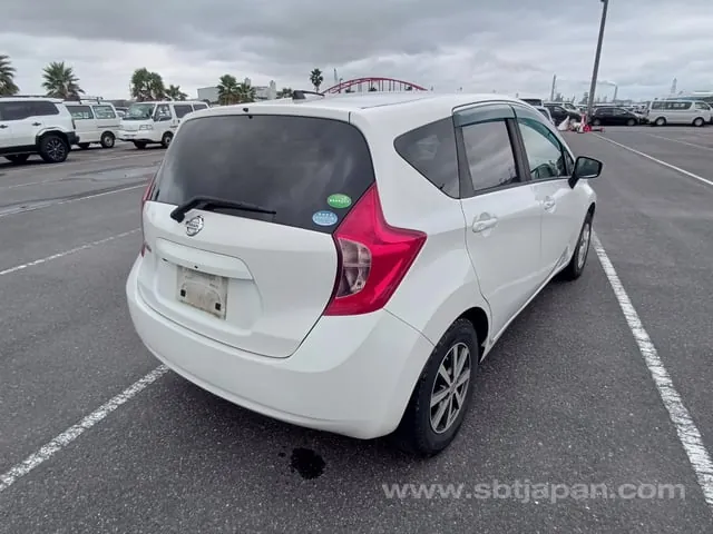 Nissan Note X 2015 photo 4