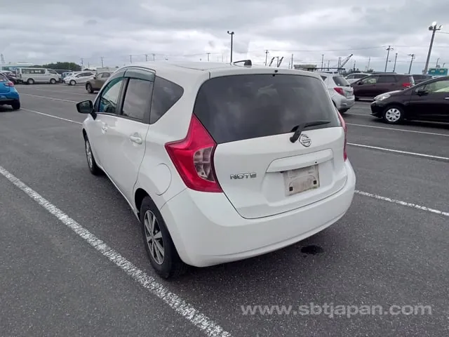 Nissan Note X 2015 photo 3