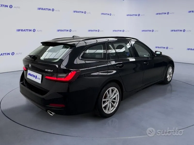 BMW 3 Series 2023 photo 3