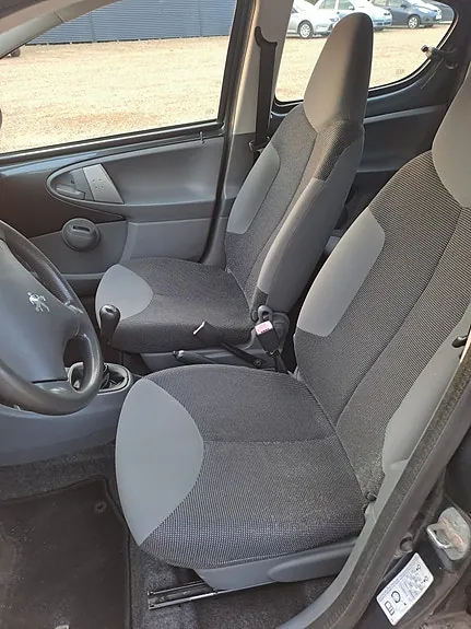 Peugeot 107 2008 photo 5