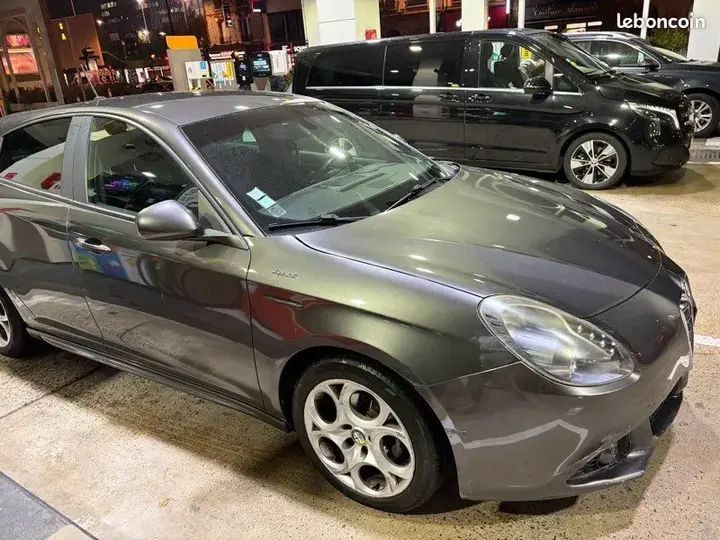 Alfa Romeo Giulietta 2015 photo 3