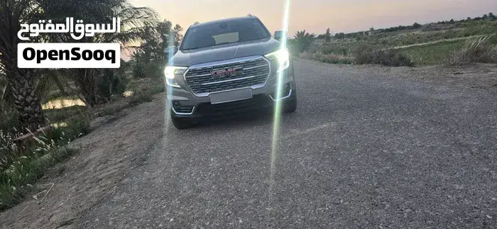 GMC Terrain 2024 photo 2