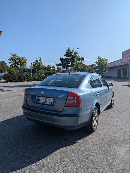 Skoda Octavia 2007 photo 2
