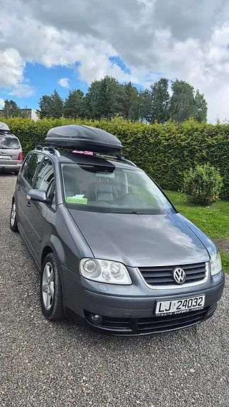 Volkswagen Touran 2006 photo 2