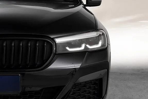 BMW 530Xd 2023 photo 5