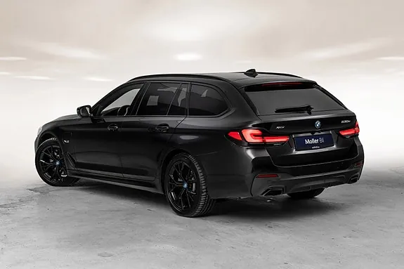 BMW 530Xd 2023 photo 2