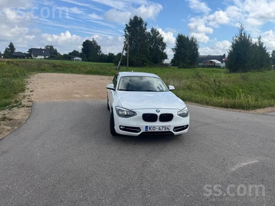 BMW F21 2013 photo 3