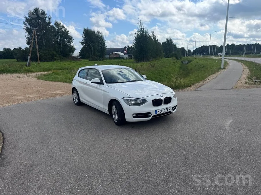BMW F21 2013 photo 2