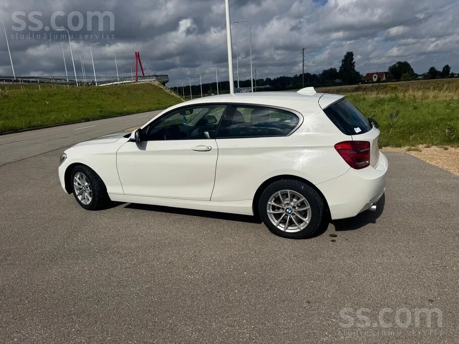 BMW F21 2013 photo 4