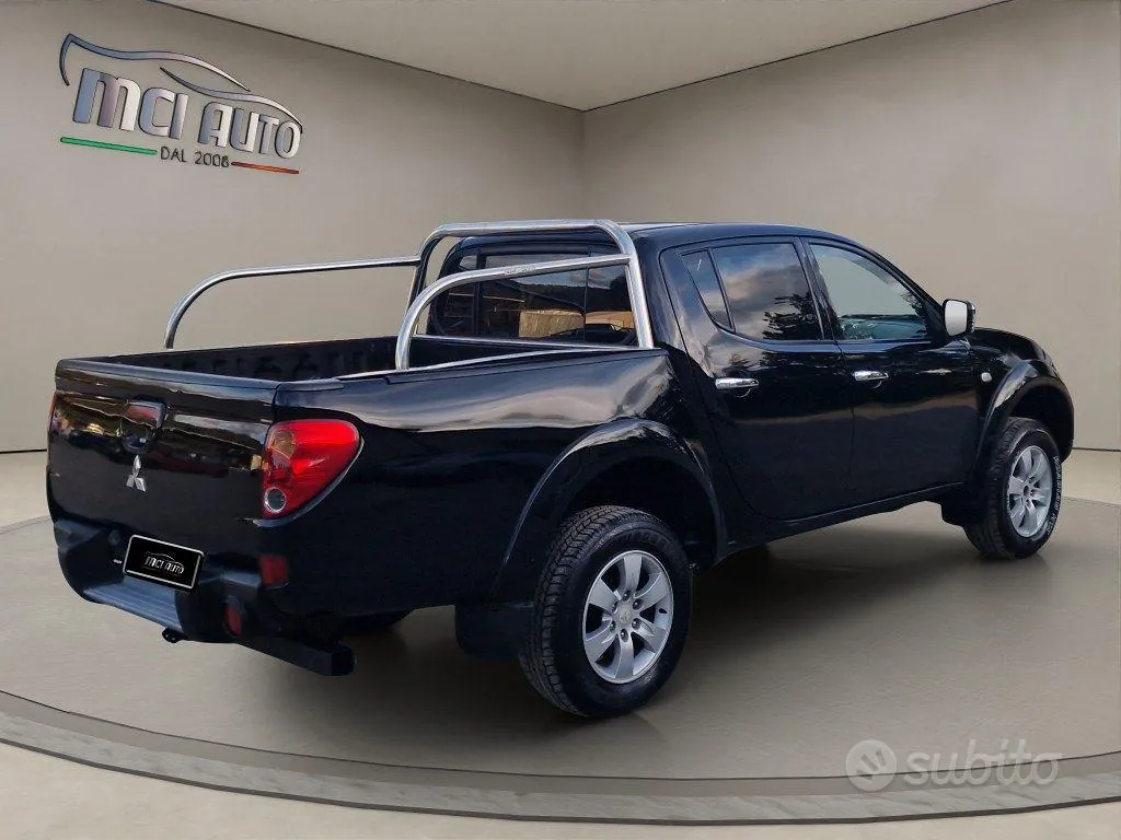 Mitsubishi L200 2012 photo 5