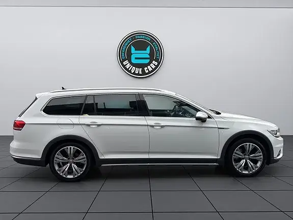Volkswagen Passat Alltrack 2018 photo 2