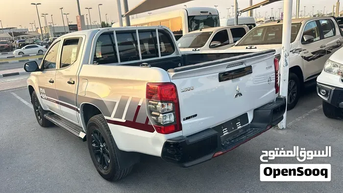 Mitsubishi L200 2023 photo 3