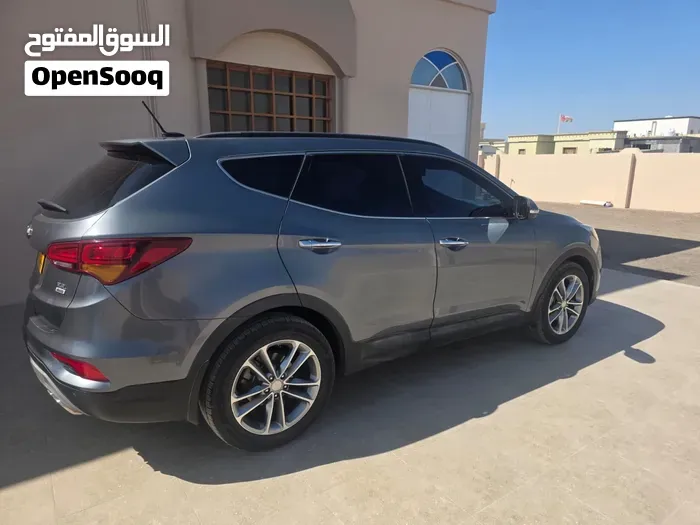 Hyundai Santa Fe 2018 photo 2