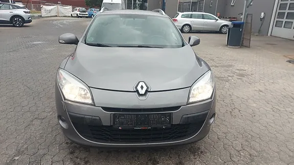 Renault Megane 2011 photo 2