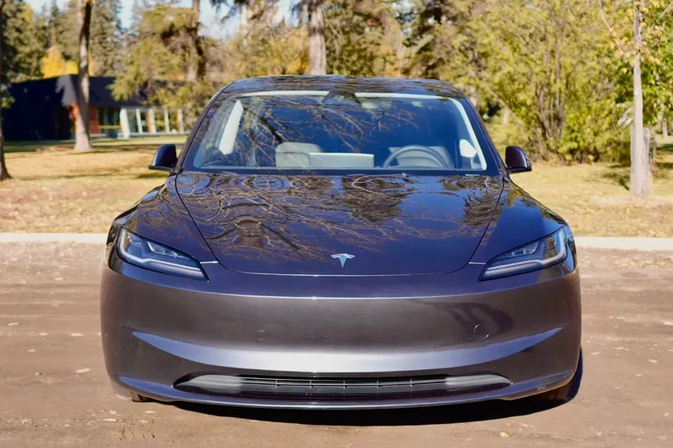Tesla Model 3 2024 photo 5