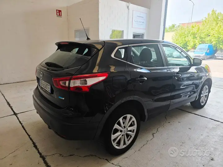 Nissan Qashqai 2015 photo 5