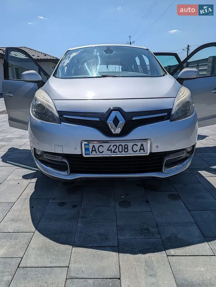 Renault Grand Scenic 2014 photo 2