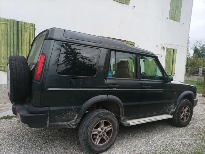 Land Rover Discovery 2003 photo 2