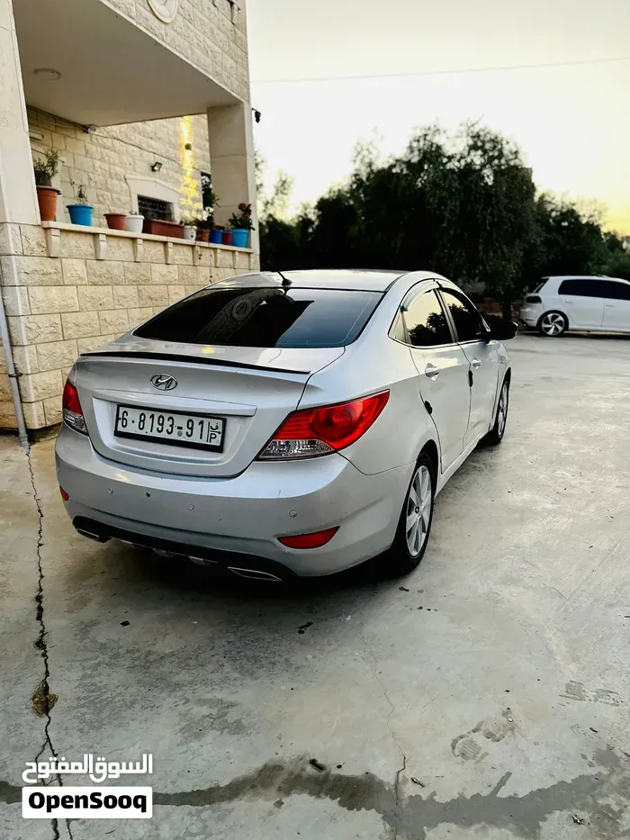 Hyundai Accent 2014 photo 2
