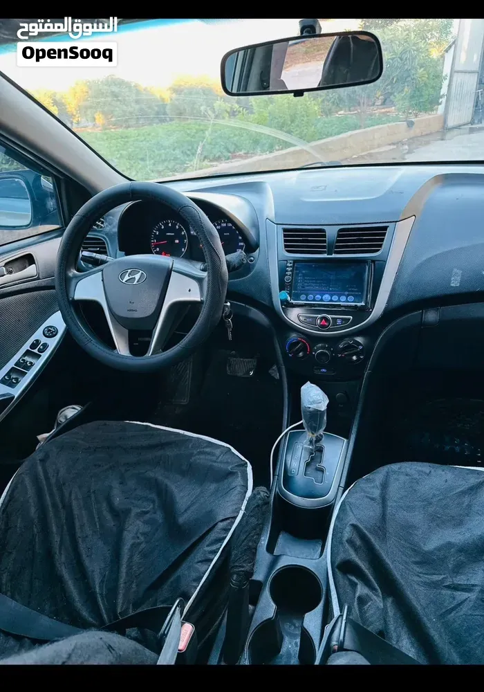 Hyundai Accent 2014 photo 4