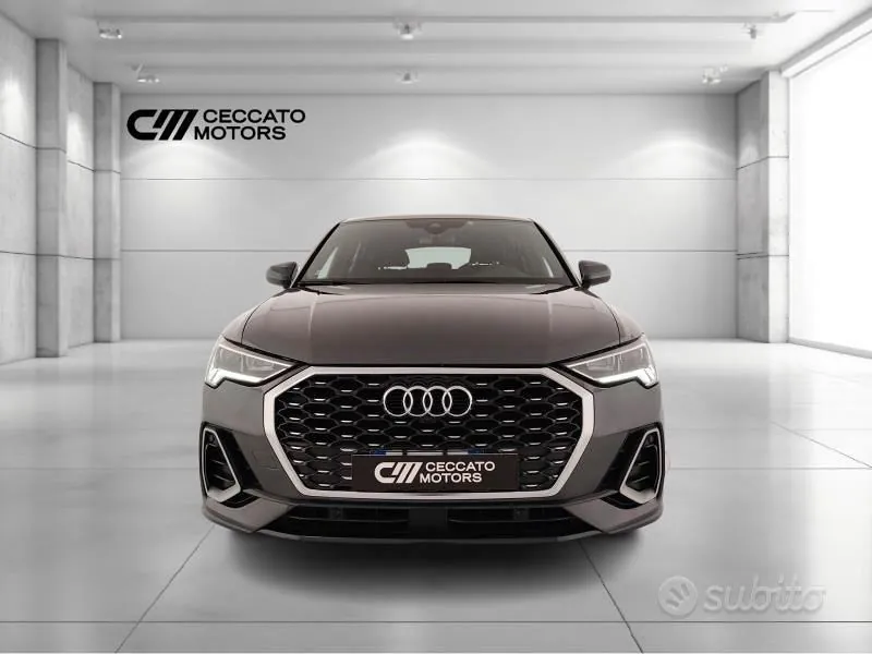 Audi Q3 2021 photo 2