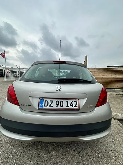Peugeot 207