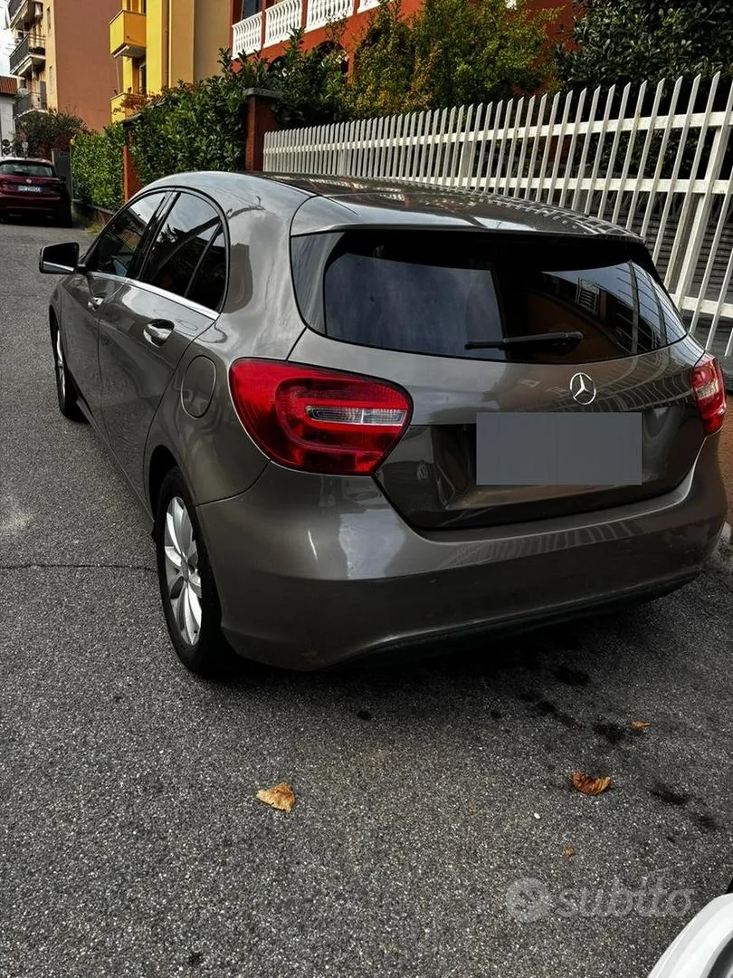 Mercedes-Benz A180