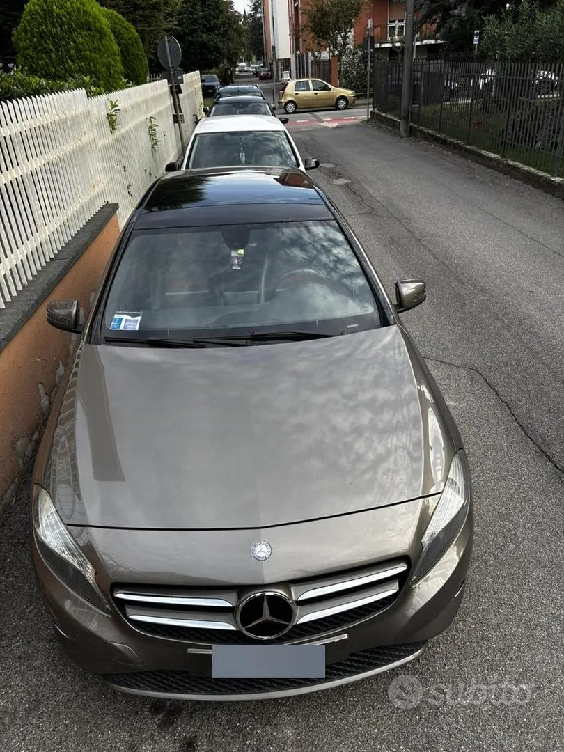 Mercedes-Benz A180 2014 photo 2