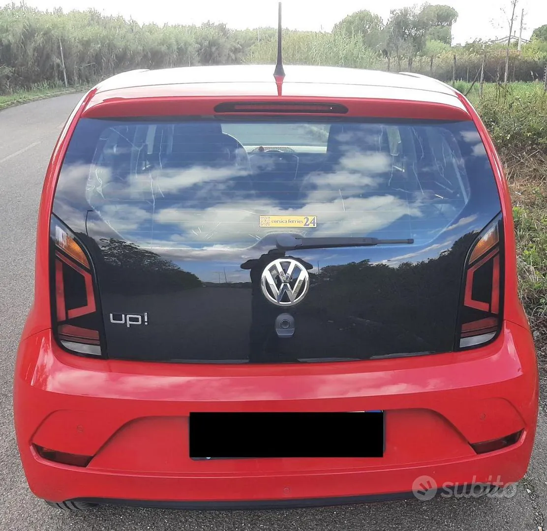 Volkswagen Up 2017 photo 2