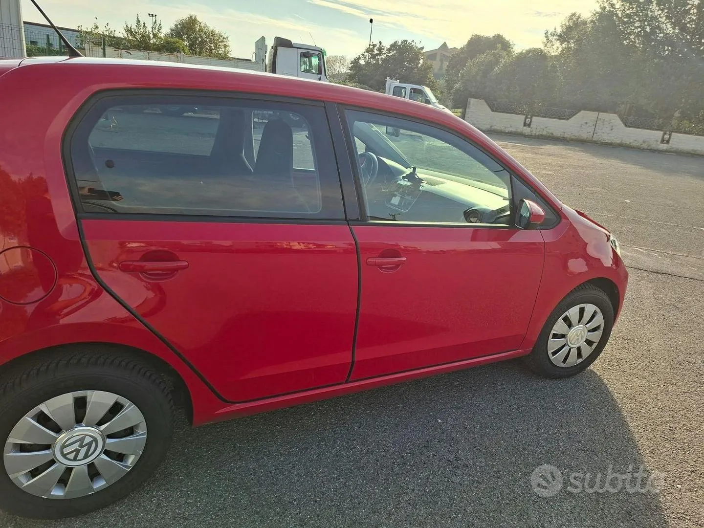 Volkswagen Up 2017 photo 4