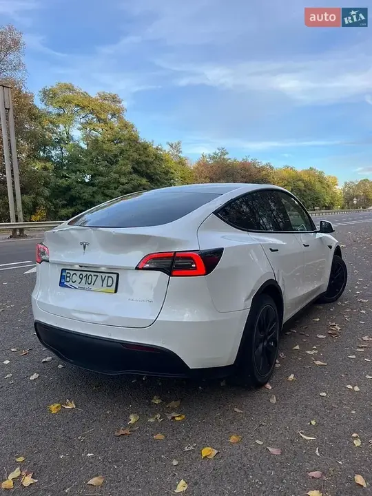 Tesla Model Y 2021 photo 4