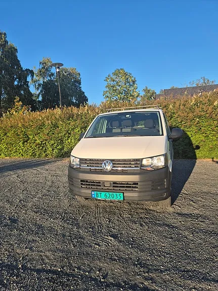 Volkswagen Transporter 2017 photo 2